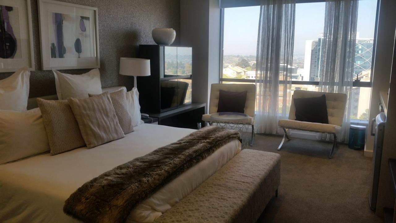615 Sandton Skye 约翰内斯堡 外观 照片